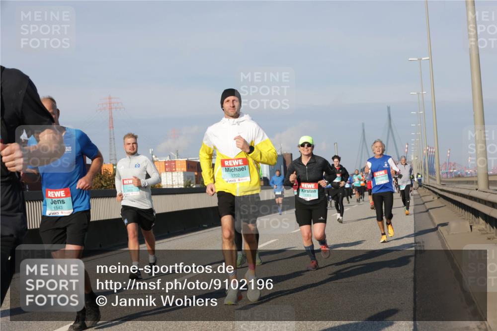 03.10.2025 - Köhlbrandbrückenlauf Jannik Wohlers http://msf.ph/oto/9102196 03.10.2025 09:49:26 Position 3 1543, 1702, 1353 meine-sportfotos.de