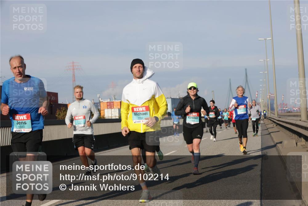 03.10.2025 - Köhlbrandbrückenlauf Jannik Wohlers http://msf.ph/oto/9102214 03.10.2025 09:49:26 Position 3 1543, 1702, 1353 meine-sportfotos.de