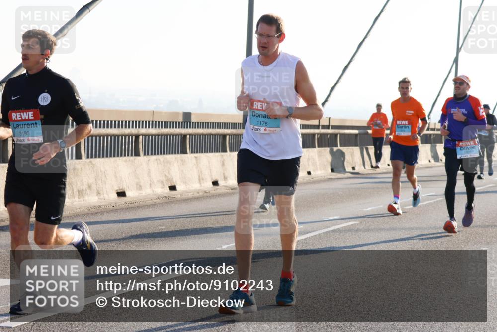 03.10.2025 - Köhlbrandbrückenlauf Strokosch-Dieckow http://msf.ph/oto/9102243 03.10.2025 09:23:37 Position 1 3183, 1176, 1106 meine-sportfotos.de