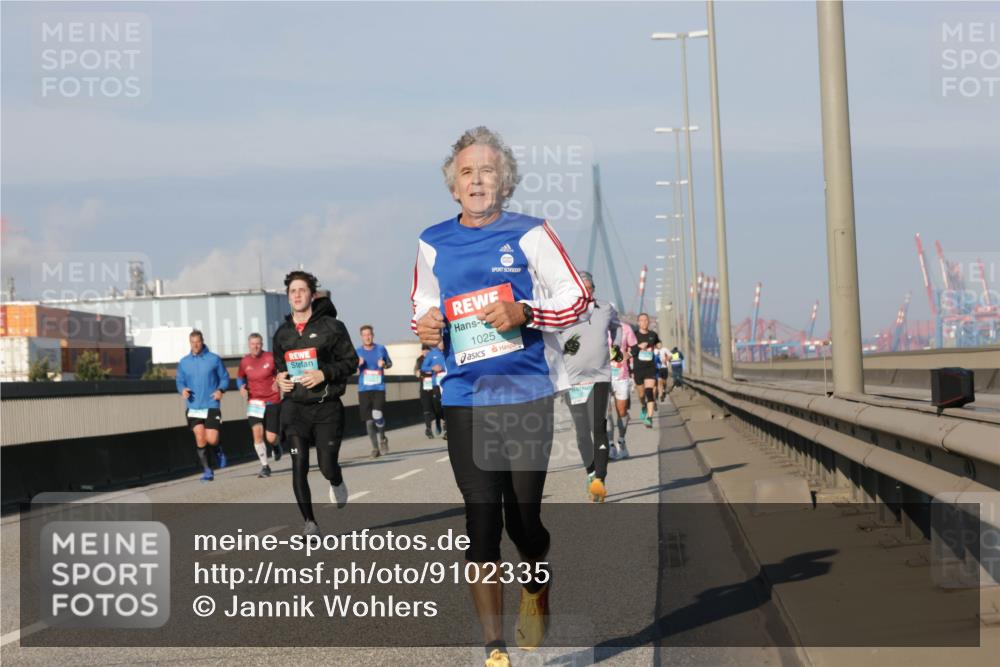 03.10.2025 - Köhlbrandbrückenlauf Jannik Wohlers http://msf.ph/oto/9102335 03.10.2025 09:49:28 Position 3 1025 meine-sportfotos.de