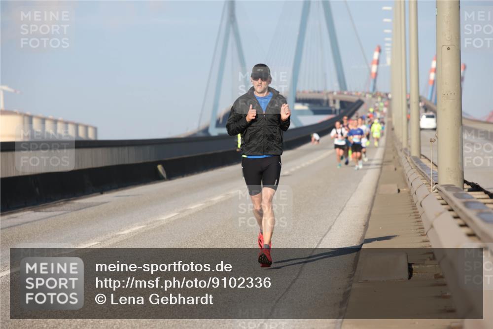 03.10.2025 - Köhlbrandbrückenlauf Lena Gebhardt http://msf.ph/oto/9102336 03.10.2025 09:37:23 Position 2  meine-sportfotos.de