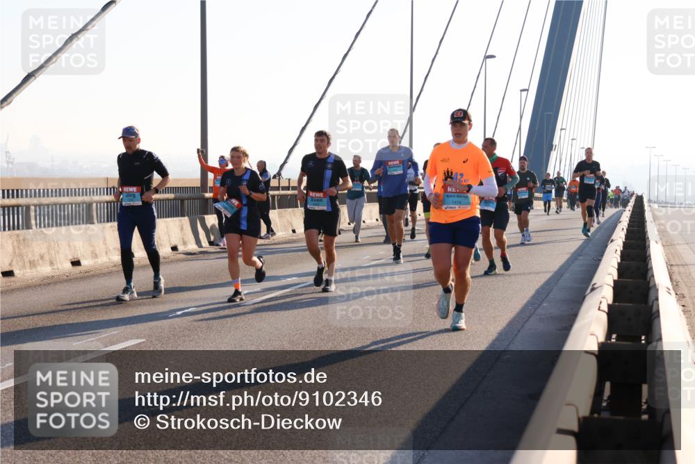 03.10.2025 - Köhlbrandbrückenlauf Strokosch-Dieckow http://msf.ph/oto/9102346 03.10.2025 09:23:56 Position 1 1474 meine-sportfotos.de