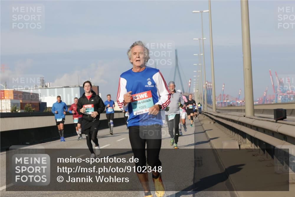 03.10.2025 - Köhlbrandbrückenlauf Jannik Wohlers http://msf.ph/oto/9102348 03.10.2025 09:49:28 Position 3 1025 meine-sportfotos.de