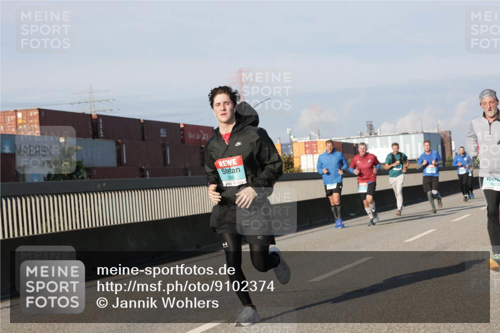 03.10.2025 - Köhlbrandbrückenlauf Jannik Wohlers http://msf.ph/oto/9102374 03.10.2025 09:49:31 Position 3 3655, 1073 meine-sportfotos.de