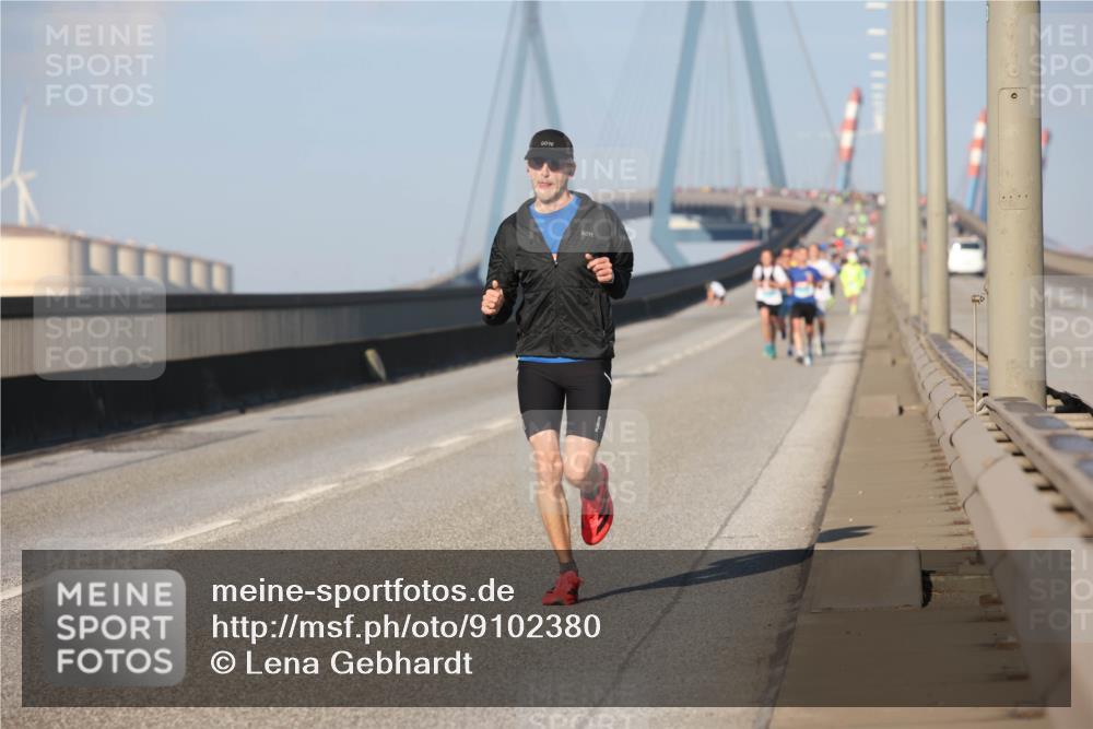 03.10.2025 - Köhlbrandbrückenlauf Lena Gebhardt http://msf.ph/oto/9102380 03.10.2025 09:37:24 Position 2  meine-sportfotos.de