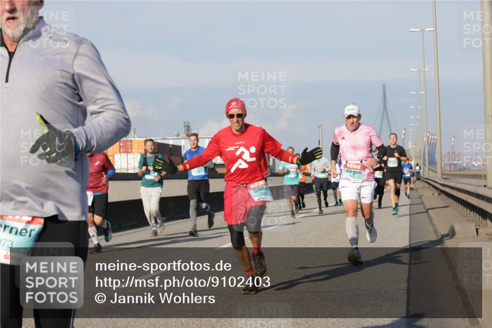 03.10.2025 - Köhlbrandbrückenlauf Jannik Wohlers http://msf.ph/oto/9102403 03.10.2025 09:49:33 Position 3 273, 3353, 1321 meine-sportfotos.de
