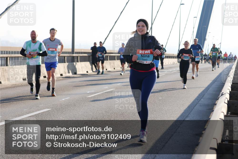 03.10.2025 - Köhlbrandbrückenlauf Strokosch-Dieckow http://msf.ph/oto/9102409 03.10.2025 09:24:07 Position 1 1449 meine-sportfotos.de