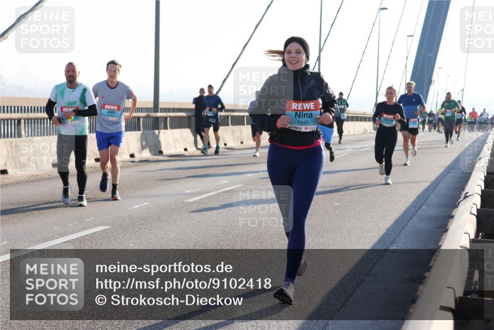 03.10.2025 - Köhlbrandbrückenlauf Strokosch-Dieckow http://msf.ph/oto/9102418 03.10.2025 09:24:07 Position 1 1449 meine-sportfotos.de