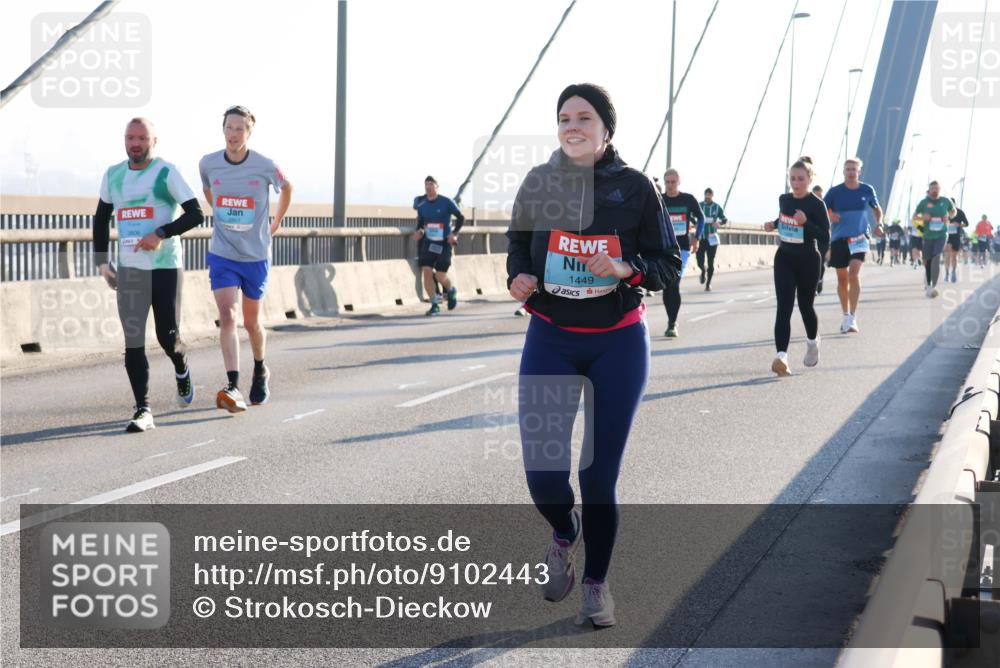 03.10.2025 - Köhlbrandbrückenlauf Strokosch-Dieckow http://msf.ph/oto/9102443 03.10.2025 09:24:07 Position 1 1449 meine-sportfotos.de