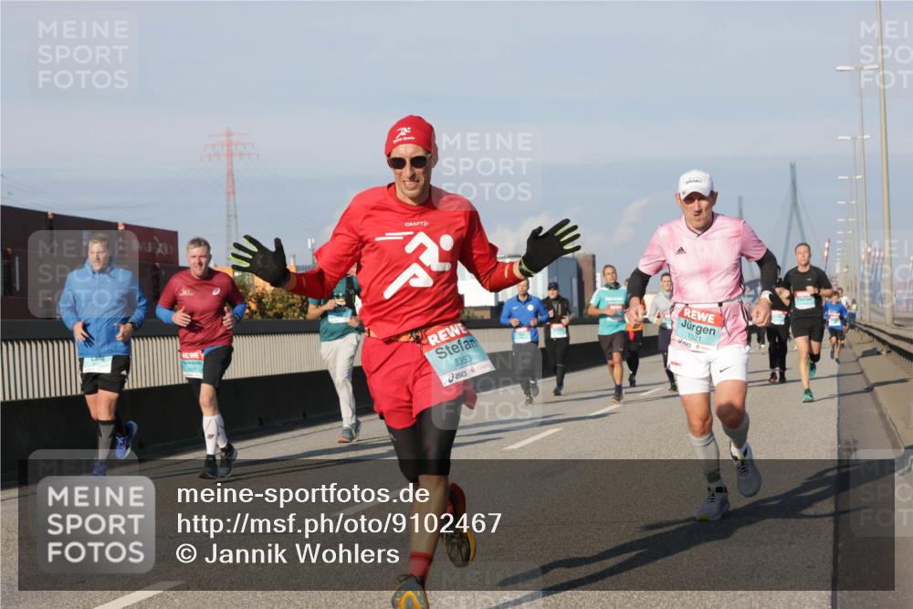 03.10.2025 - Köhlbrandbrückenlauf Jannik Wohlers http://msf.ph/oto/9102467 03.10.2025 09:49:34 Position 3 3353, 1321 meine-sportfotos.de