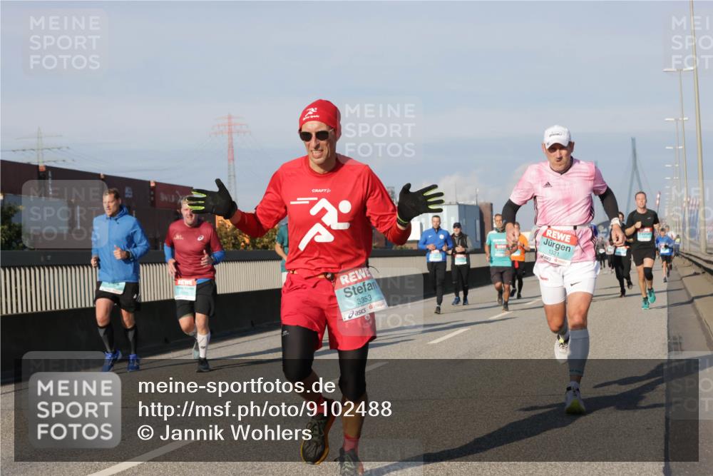 03.10.2025 - Köhlbrandbrückenlauf Jannik Wohlers http://msf.ph/oto/9102488 03.10.2025 09:49:34 Position 3 3353, 1321 meine-sportfotos.de