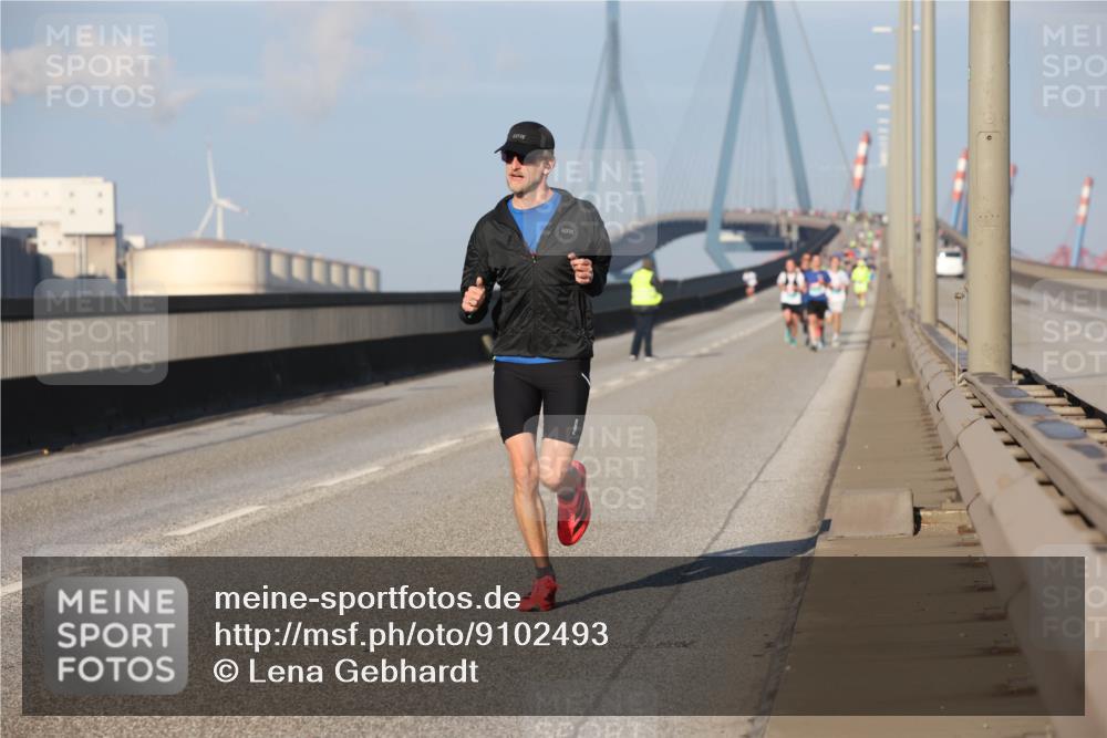 03.10.2025 - Köhlbrandbrückenlauf Lena Gebhardt http://msf.ph/oto/9102493 03.10.2025 09:37:25 Position 2  meine-sportfotos.de