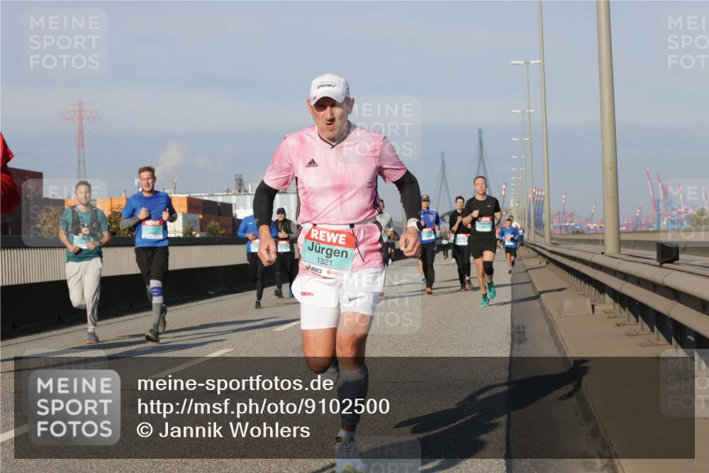 03.10.2025 - Köhlbrandbrückenlauf Jannik Wohlers http://msf.ph/oto/9102500 03.10.2025 09:49:35 Position 3 1321 meine-sportfotos.de
