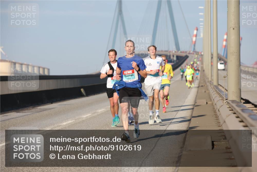 03.10.2025 - Köhlbrandbrückenlauf Lena Gebhardt http://msf.ph/oto/9102619 03.10.2025 09:37:39 Position 2 1032, 771 meine-sportfotos.de
