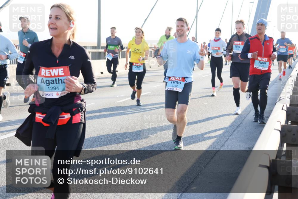 03.10.2025 - Köhlbrandbrückenlauf Strokosch-Dieckow http://msf.ph/oto/9102641 03.10.2025 09:24:40 Position 1 1294, 1623, 3, 10, 2013, 2732, 1134 meine-sportfotos.de