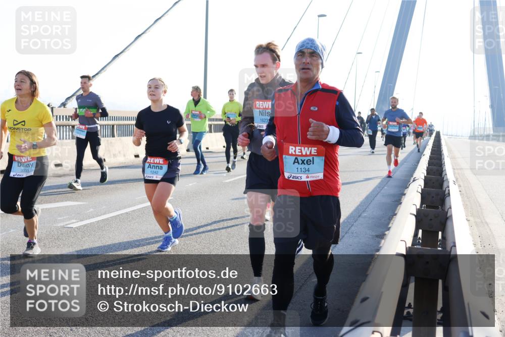 03.10.2025 - Köhlbrandbrückenlauf Strokosch-Dieckow http://msf.ph/oto/9102663 03.10.2025 09:24:42 Position 1 3333, 1242, 1623, 1134 meine-sportfotos.de