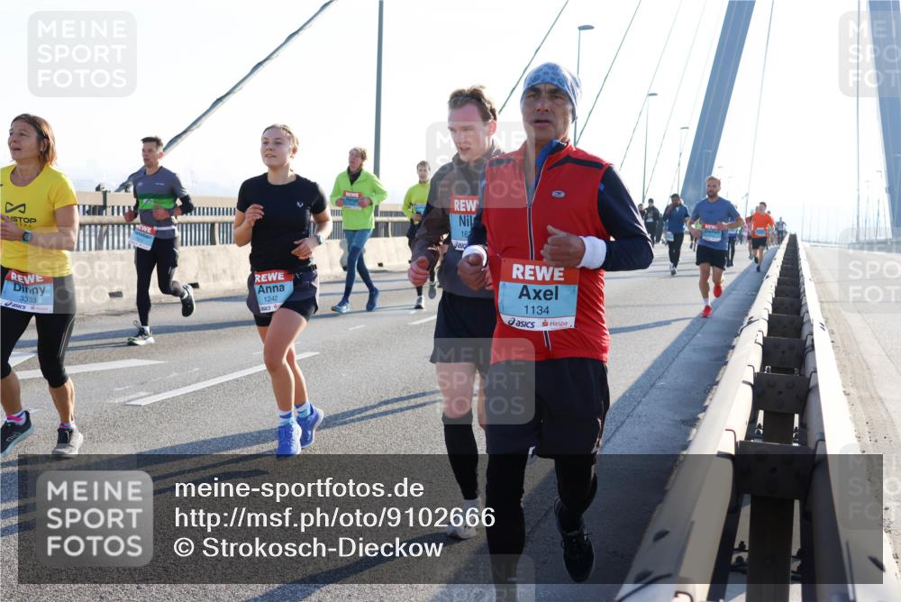 03.10.2025 - Köhlbrandbrückenlauf Strokosch-Dieckow http://msf.ph/oto/9102666 03.10.2025 09:24:42 Position 1 3333, 1242, 162, 1134 meine-sportfotos.de