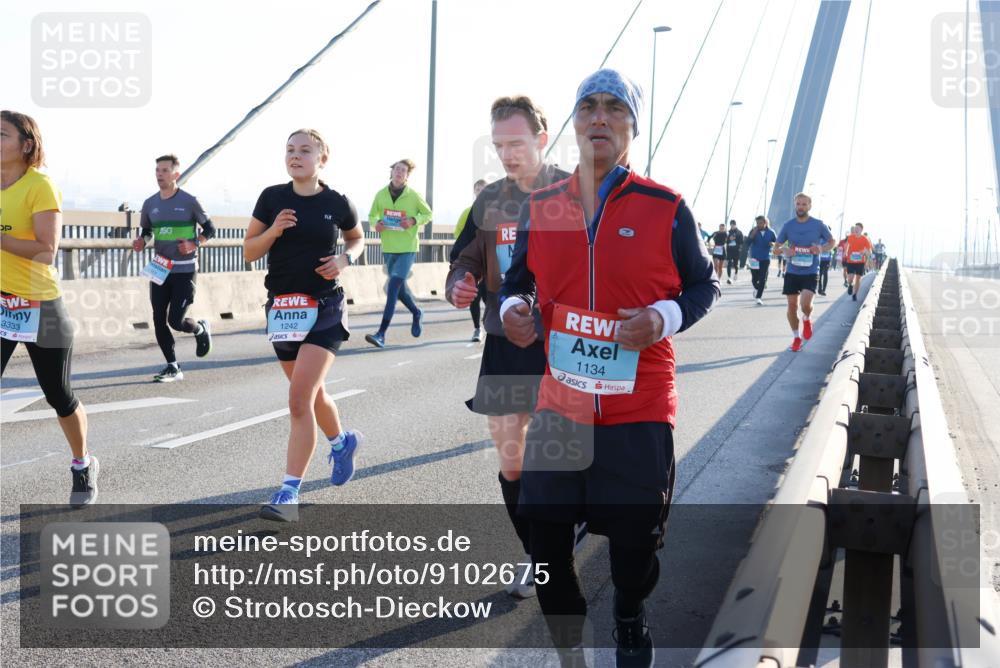 03.10.2025 - Köhlbrandbrückenlauf Strokosch-Dieckow http://msf.ph/oto/9102675 03.10.2025 09:24:42 Position 1 3333, 1242, 1134 meine-sportfotos.de