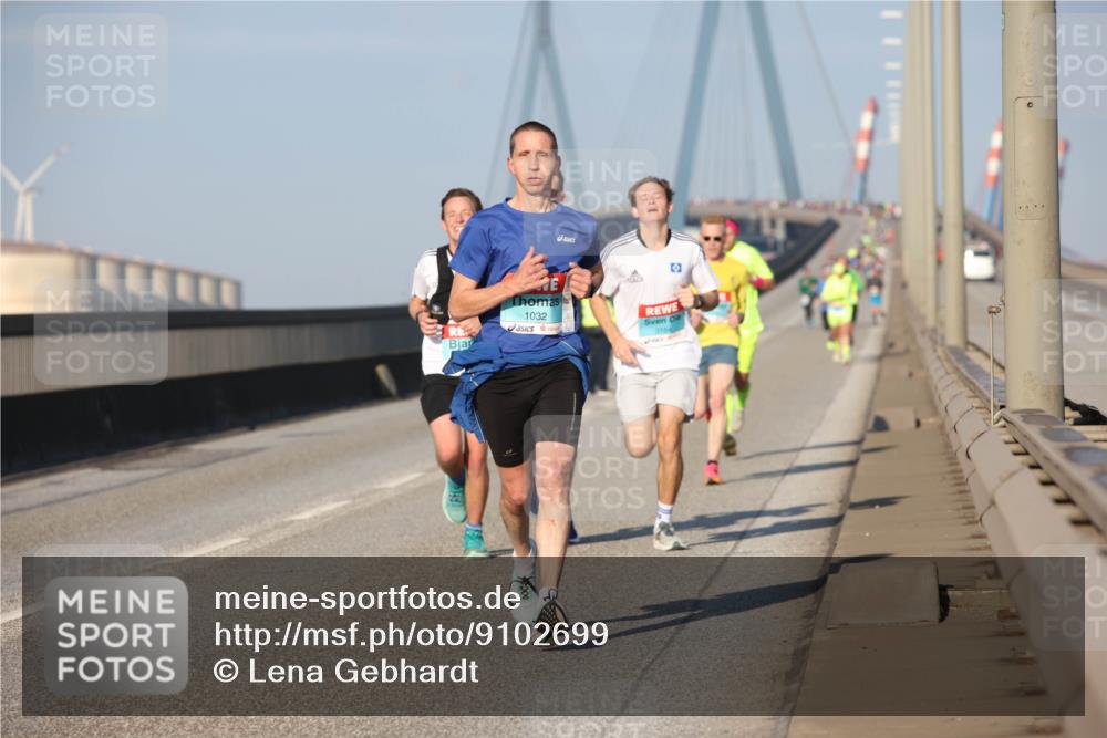 03.10.2025 - Köhlbrandbrückenlauf Lena Gebhardt http://msf.ph/oto/9102699 03.10.2025 09:37:40 Position 2 1032 meine-sportfotos.de