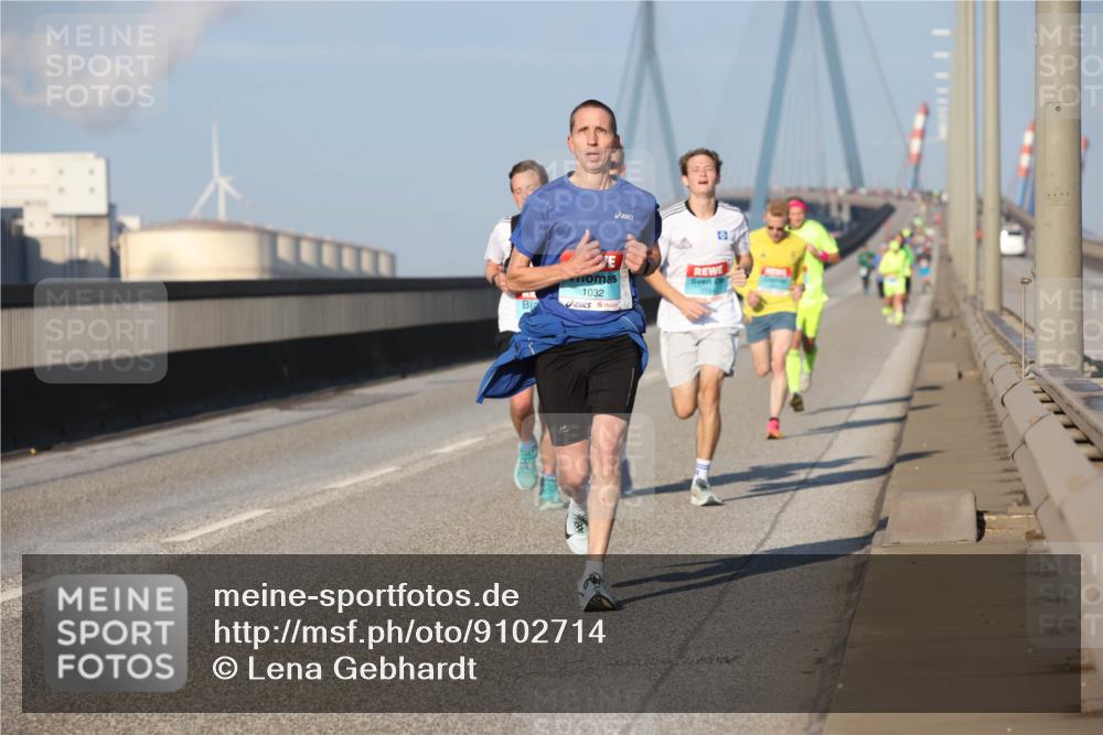 03.10.2025 - Köhlbrandbrückenlauf Lena Gebhardt http://msf.ph/oto/9102714 03.10.2025 09:37:41 Position 2 1032 meine-sportfotos.de