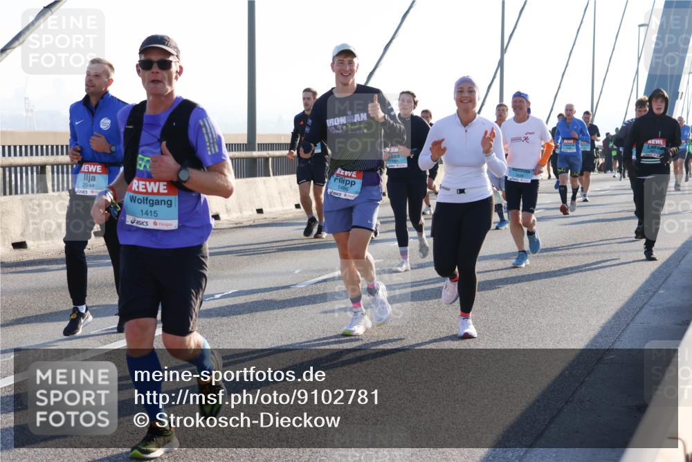03.10.2025 - Köhlbrandbrückenlauf Strokosch-Dieckow http://msf.ph/oto/9102781 03.10.2025 09:25:20 Position 1 2944, 1415, 10, 3, 1486, 1301 meine-sportfotos.de