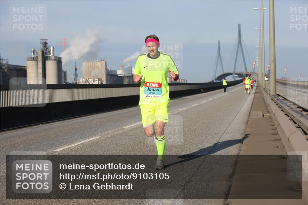 03.10.2025 - Köhlbrandbrückenlauf Lena Gebhardt http://msf.ph/oto/9103105 03.10.2025 09:37:49 Position 2 3082 meine-sportfotos.de