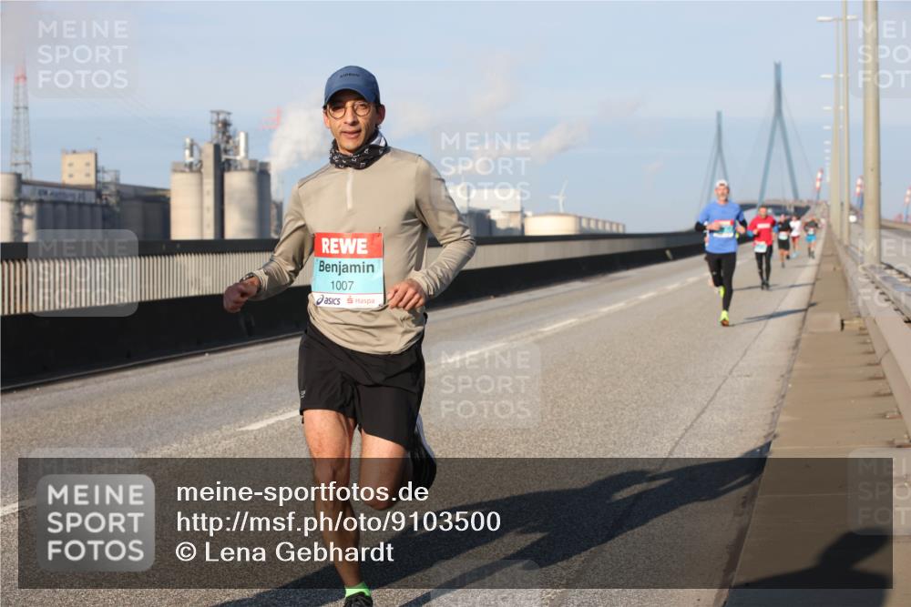 03.10.2025 - Köhlbrandbrückenlauf Lena Gebhardt http://msf.ph/oto/9103500 03.10.2025 09:38:05 Position 2 1007 meine-sportfotos.de