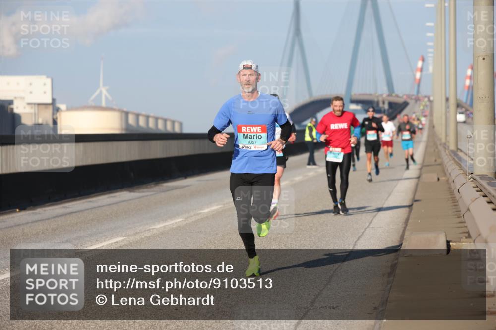 03.10.2025 - Köhlbrandbrückenlauf Lena Gebhardt http://msf.ph/oto/9103513 03.10.2025 09:38:06 Position 2 1057 meine-sportfotos.de
