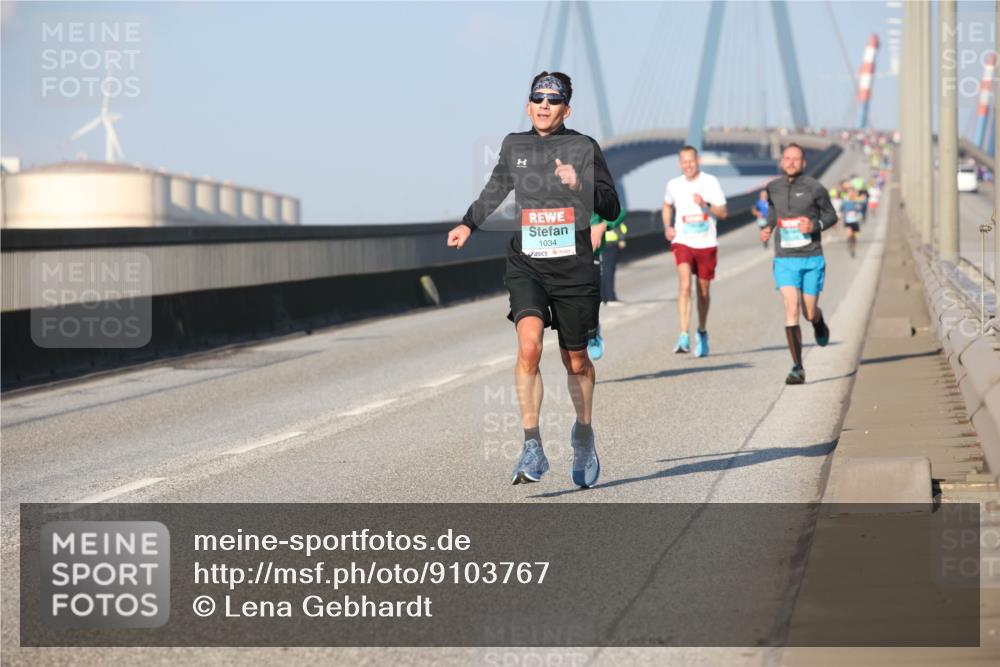 03.10.2025 - Köhlbrandbrückenlauf Lena Gebhardt http://msf.ph/oto/9103767 03.10.2025 09:38:13 Position 2 1034 meine-sportfotos.de