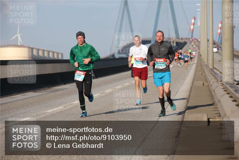 03.10.2025 - Köhlbrandbrückenlauf Lena Gebhardt http://msf.ph/oto/9103950 03.10.2025 09:38:17 Position 2 1187, 1026 meine-sportfotos.de