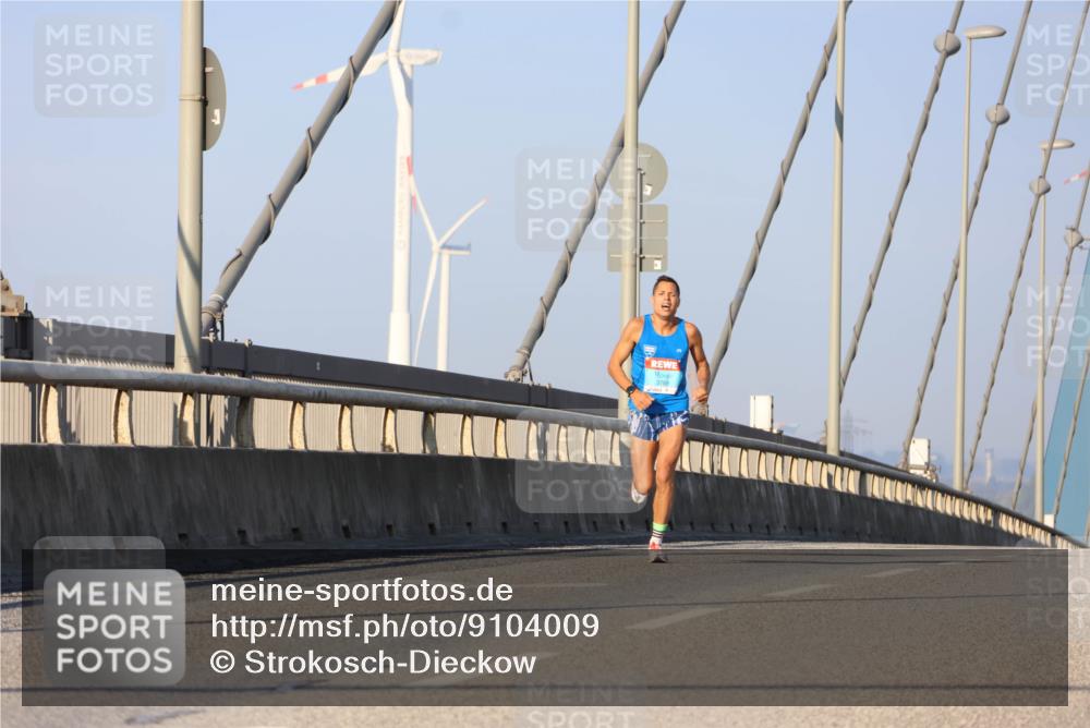 03.10.2025 - Köhlbrandbrückenlauf Strokosch-Dieckow http://msf.ph/oto/9104009 03.10.2025 09:27:27 Position 2  meine-sportfotos.de