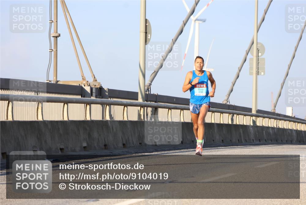 03.10.2025 - Köhlbrandbrückenlauf Strokosch-Dieckow http://msf.ph/oto/9104019 03.10.2025 09:27:30 Position 2  meine-sportfotos.de