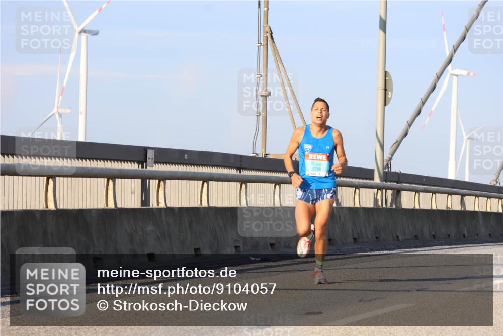 03.10.2025 - Köhlbrandbrückenlauf Strokosch-Dieckow http://msf.ph/oto/9104057 03.10.2025 09:27:32 Position 2 3769 meine-sportfotos.de