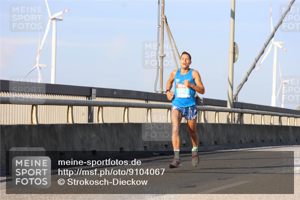 03.10.2025 - Köhlbrandbrückenlauf Strokosch-Dieckow http://msf.ph/oto/9104067 03.10.2025 09:27:32 Position 2 3769 meine-sportfotos.de