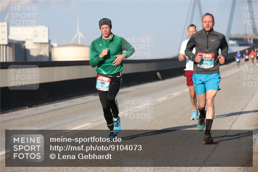 03.10.2025 - Köhlbrandbrückenlauf Lena Gebhardt http://msf.ph/oto/9104073 03.10.2025 09:38:18 Position 2 1187, 1026 meine-sportfotos.de