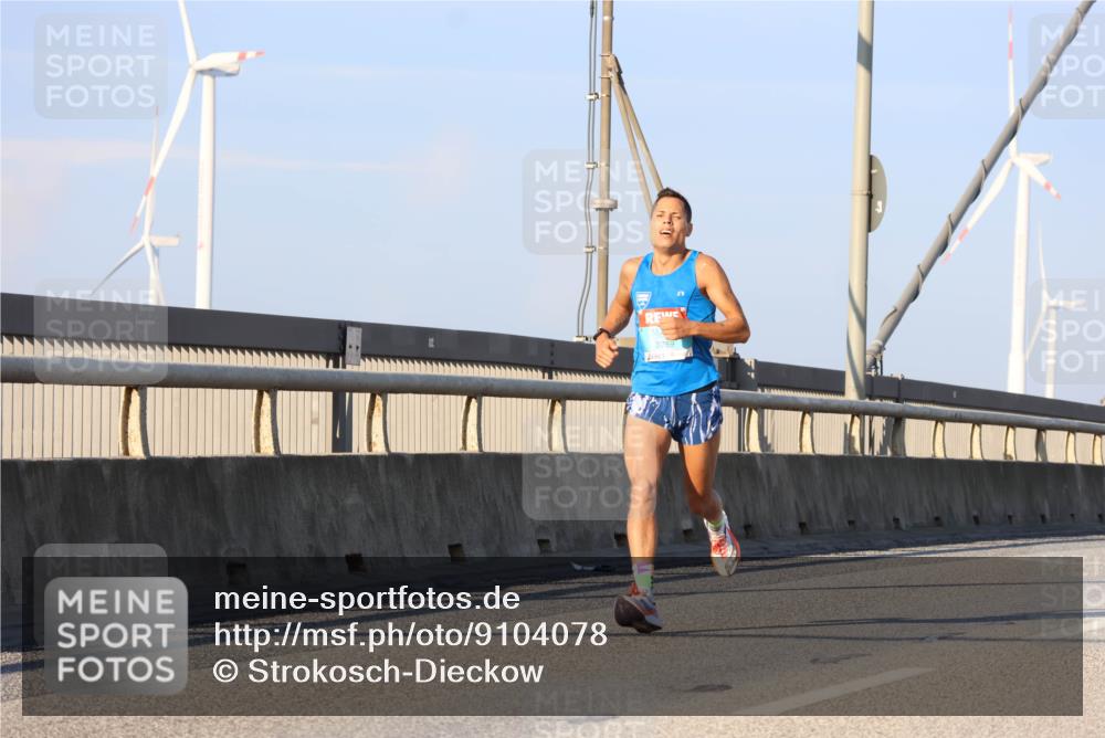 03.10.2025 - Köhlbrandbrückenlauf Strokosch-Dieckow http://msf.ph/oto/9104078 03.10.2025 09:27:32 Position 2 3769 meine-sportfotos.de