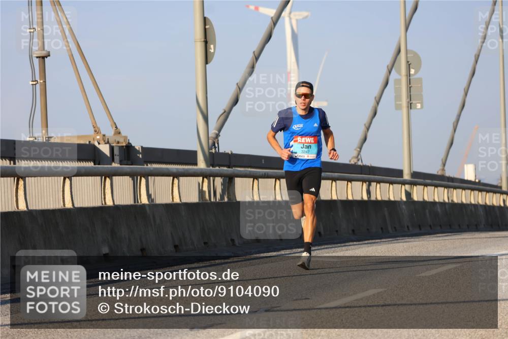 03.10.2025 - Köhlbrandbrückenlauf Strokosch-Dieckow http://msf.ph/oto/9104090 03.10.2025 09:28:26 Position 2 3247 meine-sportfotos.de