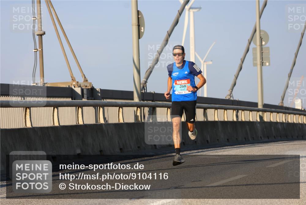 03.10.2025 - Köhlbrandbrückenlauf Strokosch-Dieckow http://msf.ph/oto/9104116 03.10.2025 09:28:26 Position 2 3247 meine-sportfotos.de
