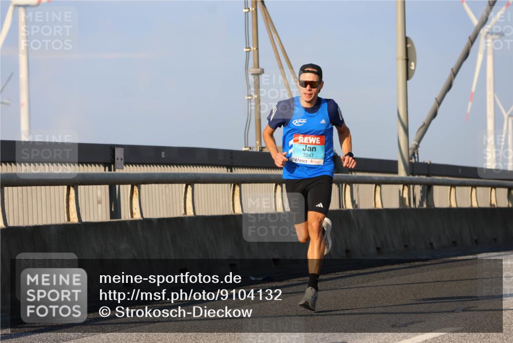 03.10.2025 - Köhlbrandbrückenlauf Strokosch-Dieckow http://msf.ph/oto/9104132 03.10.2025 09:28:28 Position 2 3247 meine-sportfotos.de