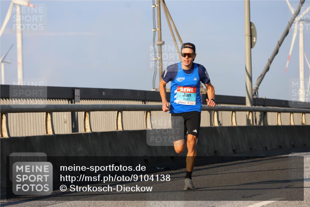 03.10.2025 - Köhlbrandbrückenlauf Strokosch-Dieckow http://msf.ph/oto/9104138 03.10.2025 09:28:28 Position 2 3247 meine-sportfotos.de