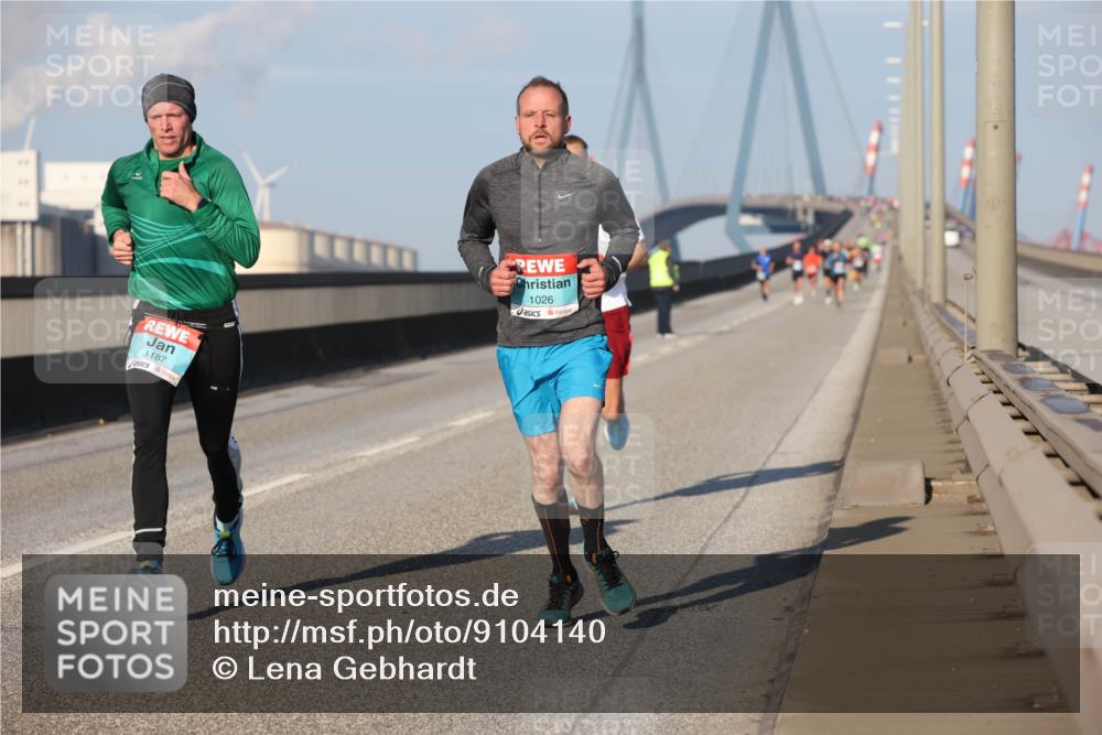 03.10.2025 - Köhlbrandbrückenlauf Lena Gebhardt http://msf.ph/oto/9104140 03.10.2025 09:38:19 Position 2 1187, 1026 meine-sportfotos.de