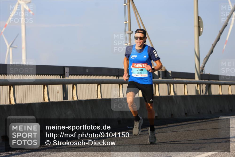 03.10.2025 - Köhlbrandbrückenlauf Strokosch-Dieckow http://msf.ph/oto/9104150 03.10.2025 09:28:28 Position 2 3247 meine-sportfotos.de