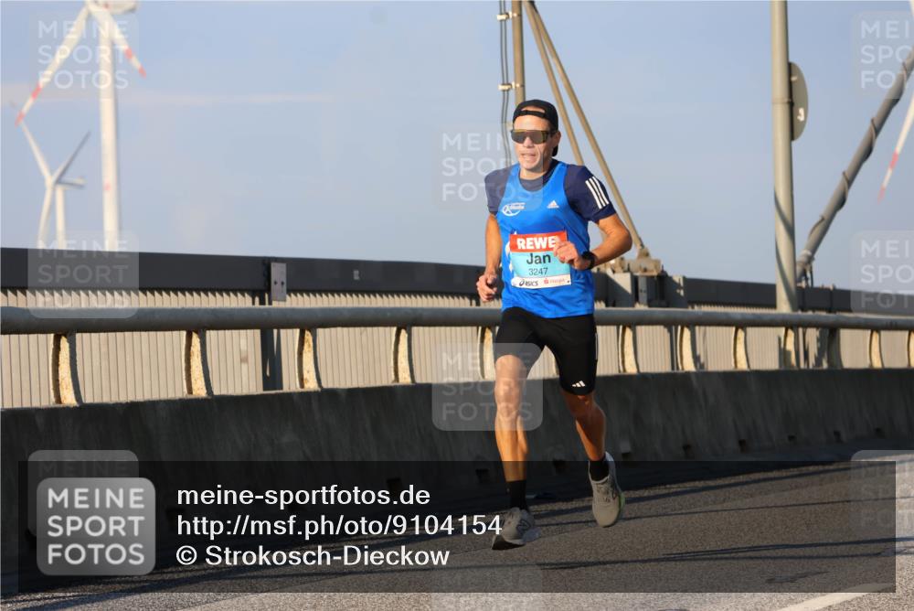 03.10.2025 - Köhlbrandbrückenlauf Strokosch-Dieckow http://msf.ph/oto/9104154 03.10.2025 09:28:28 Position 2 3247 meine-sportfotos.de