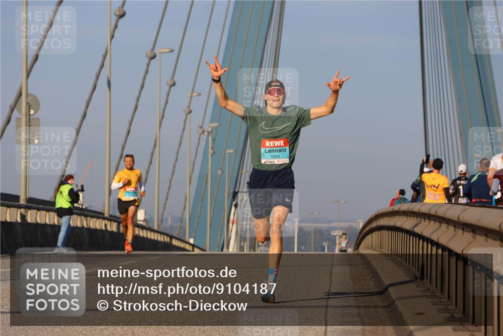 03.10.2025 - Köhlbrandbrückenlauf Strokosch-Dieckow http://msf.ph/oto/9104187 03.10.2025 09:29:03 Position 2 1008 meine-sportfotos.de