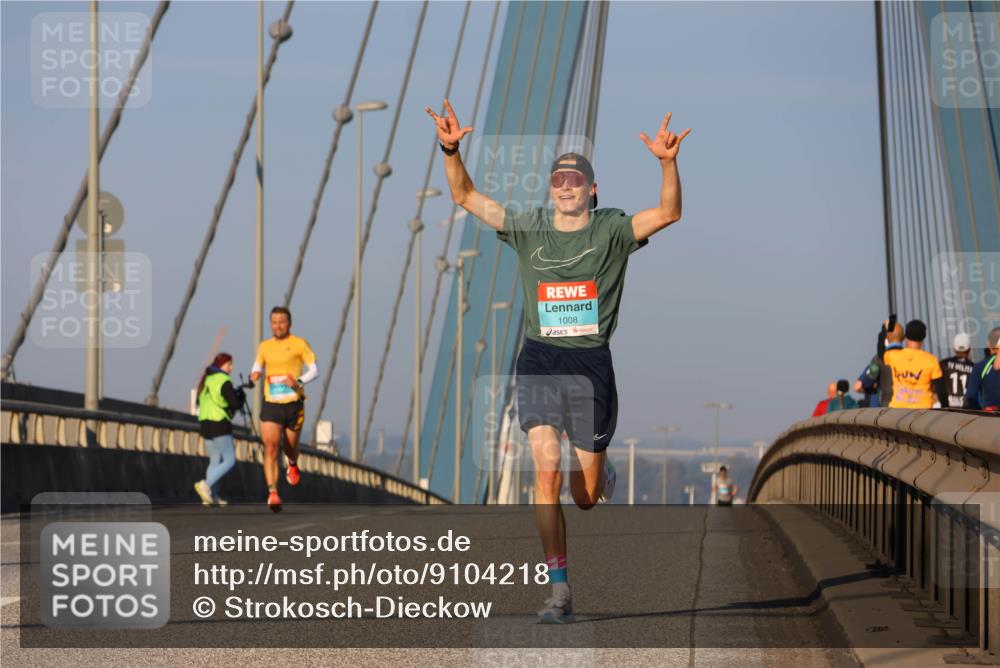 03.10.2025 - Köhlbrandbrückenlauf Strokosch-Dieckow http://msf.ph/oto/9104218 03.10.2025 09:29:03 Position 2 1008, 11 meine-sportfotos.de