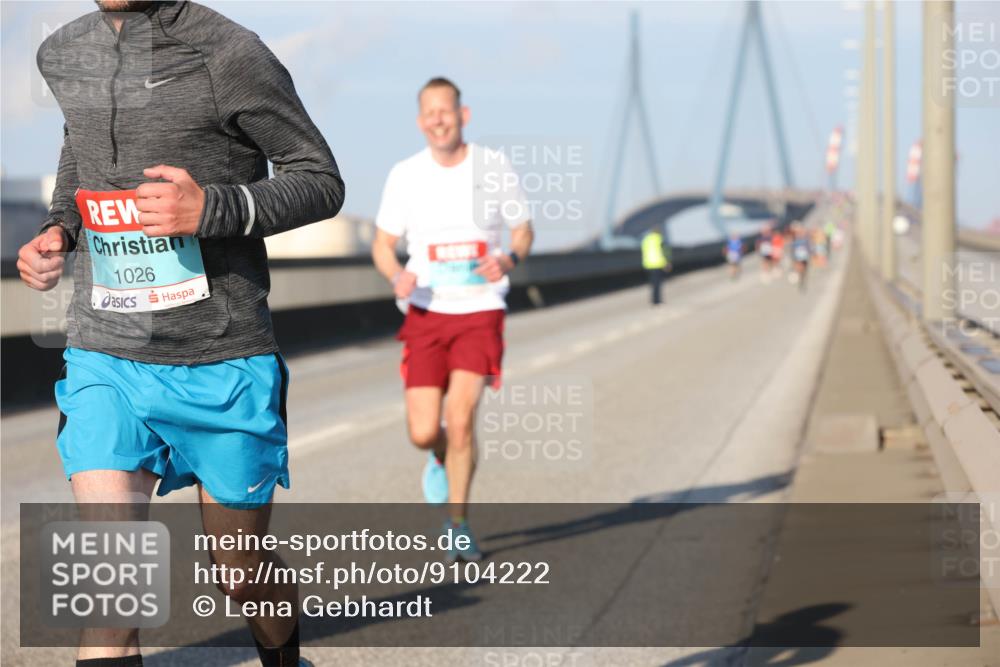 03.10.2025 - Köhlbrandbrückenlauf Lena Gebhardt http://msf.ph/oto/9104222 03.10.2025 09:38:21 Position 2 1026 meine-sportfotos.de