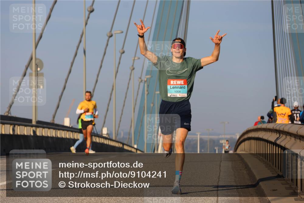 03.10.2025 - Köhlbrandbrückenlauf Strokosch-Dieckow http://msf.ph/oto/9104241 03.10.2025 09:29:04 Position 2 1008, 12 meine-sportfotos.de