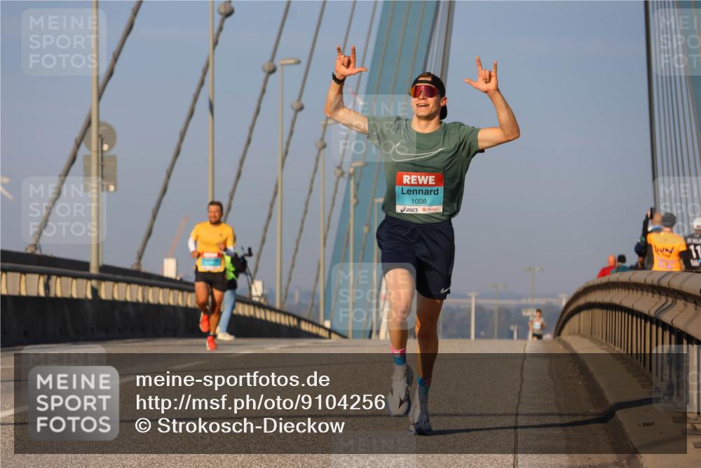 03.10.2025 - Köhlbrandbrückenlauf Strokosch-Dieckow http://msf.ph/oto/9104256 03.10.2025 09:29:04 Position 2 1008, 11 meine-sportfotos.de