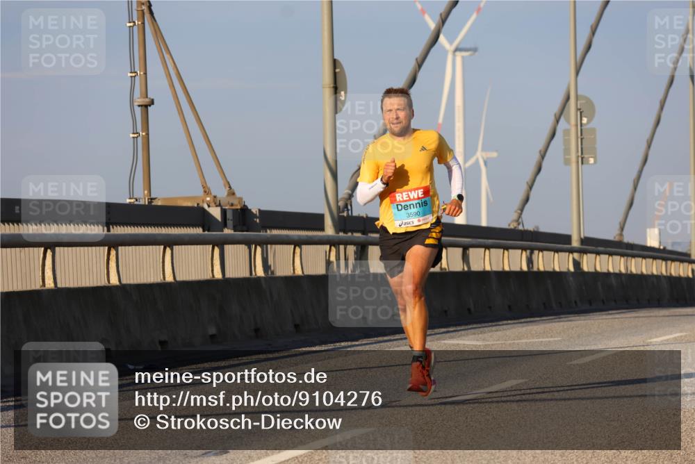 03.10.2025 - Köhlbrandbrückenlauf Strokosch-Dieckow http://msf.ph/oto/9104276 03.10.2025 09:29:09 Position 2 3590 meine-sportfotos.de