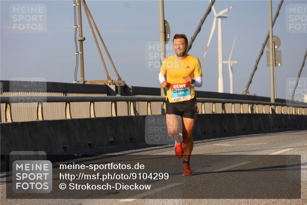 03.10.2025 - Köhlbrandbrückenlauf Strokosch-Dieckow http://msf.ph/oto/9104299 03.10.2025 09:29:09 Position 2 3590 meine-sportfotos.de